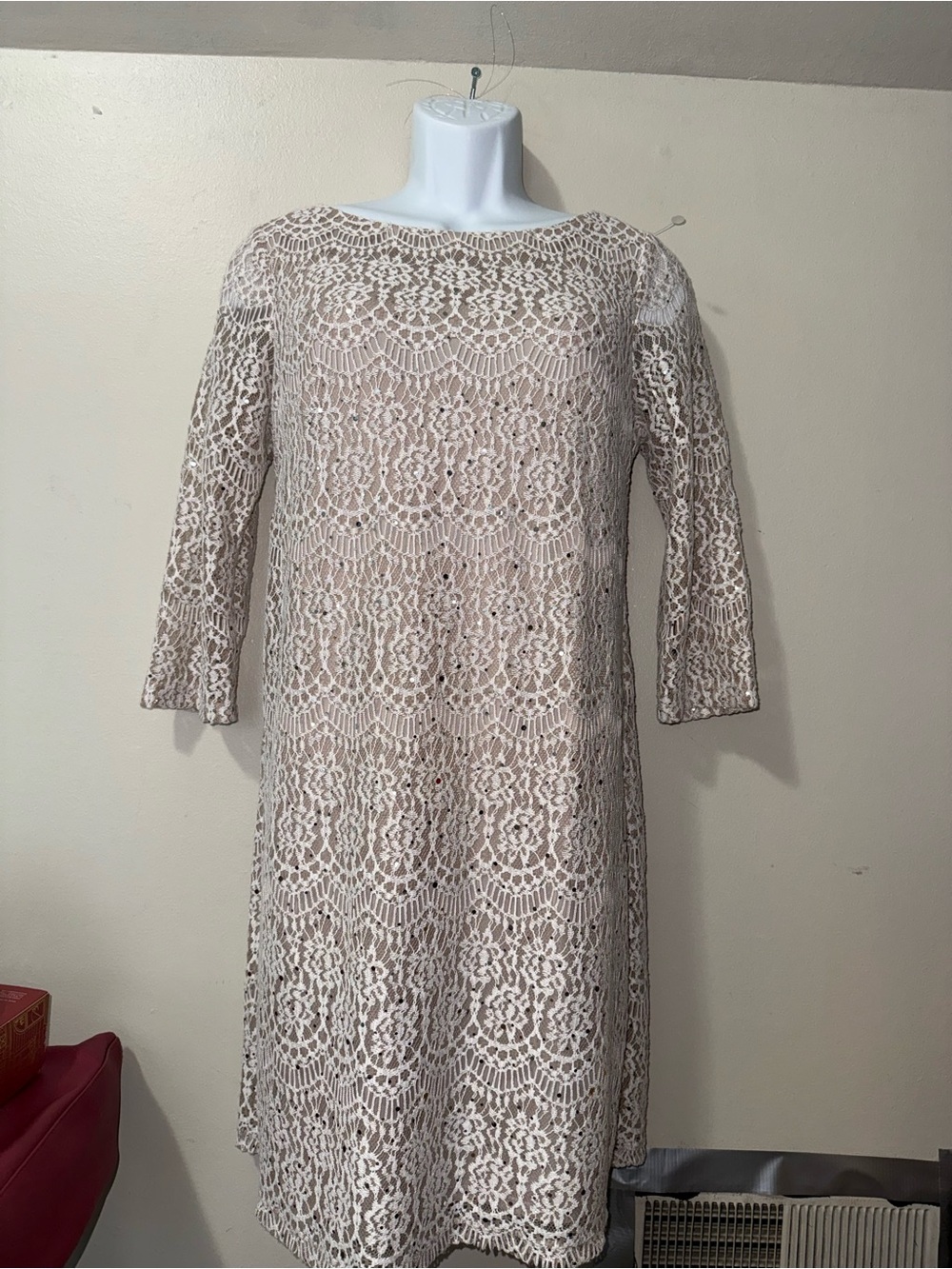 Jessica Howard Cream Lace Midi Dress - Picture 2 of 5